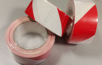 Taśma ostrzegawcza biało - czerwona SCAPA 2724 50/33