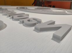 Frezowanie w płytach plexi, pcv, dibond